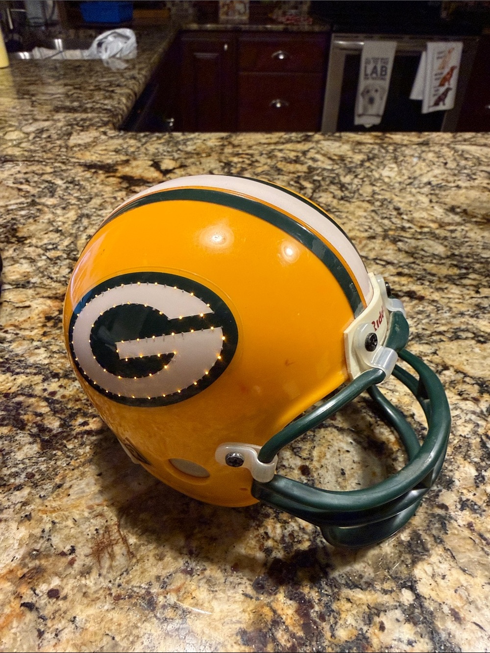 Green Bay Packers Replica Yellow Football Helmet with Flashing Lights